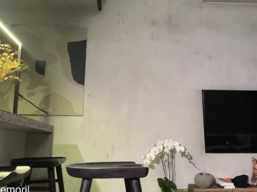 Foto porno golden_alinee se dezbraca la web pe Chaturbate pe KUR.ro