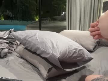 Foto porno golden_alinee se dezbraca la web pe Chaturbate pe KUR.ro