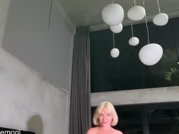 Foto porno golden_alinee se dezbraca la web pe Chaturbate pe KUR.ro