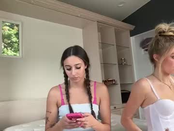 Foto porno graceyrose ne arata tot la camera pe KUR.ro