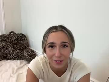 Foto porno graceyrose ne arata tot la camera pe KUR.ro