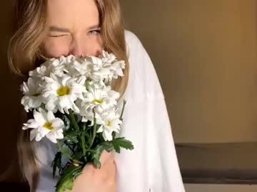 Foto porno Ganduri murdare cu sweet_littleee pe KUR.ro