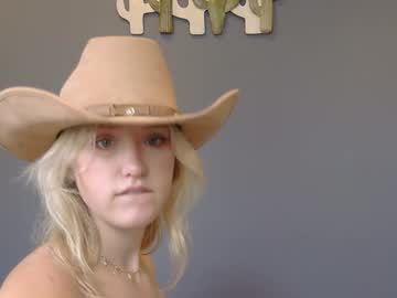 Album foto porno haleycrazy se dezbraca la web pe Chaturbate