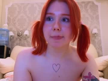 Foto porno hannah_lourens ne arata tot la camera pe KUR.ro