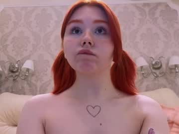 Foto porno hannah_lourens ne arata tot la camera pe KUR.ro