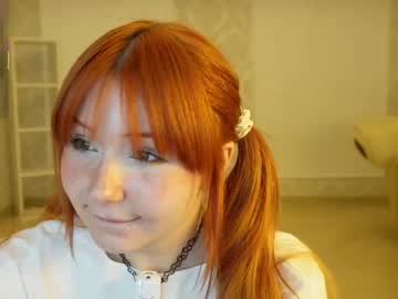 Foto porno hannah_lourens ne arata tot la camera pe KUR.ro