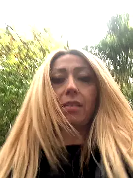 Foto porno harleyejoker1 se dezbraca la web pe StripChat pe KUR.ro