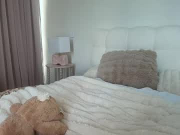 Foto porno Sex online cu harleyysummers pe KUR.ro