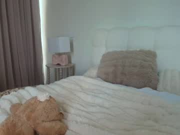 Foto porno Sex online cu harleyysummers pe KUR.ro