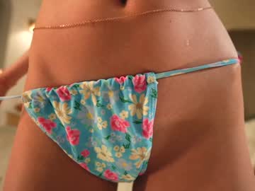 Foto porno heybanan ne arata tot la camera pe KUR.ro