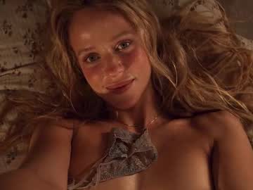 Foto porno Nebunii pe chat marca heybanan pe KUR.ro