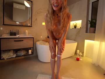 Foto porno heybanan ne arata tot la camera pe KUR.ro