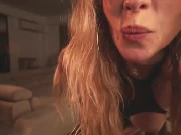 Foto porno Nebunii pe chat marca heybanan pe KUR.ro