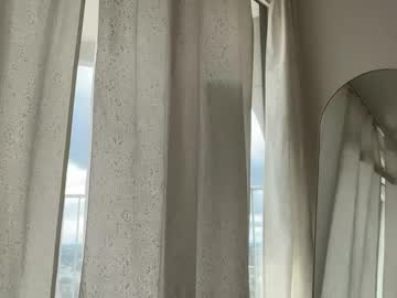 Foto porno Ce sexy este heyskylar pe KUR.ro