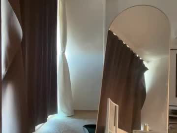 Foto porno Ce sexy este heyskylar pe KUR.ro