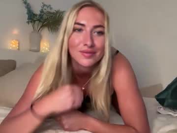 Foto porno Ce sexy este heyskylar pe KUR.ro