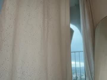 Foto porno Ce sexy este heyskylar pe KUR.ro