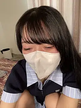 Foto porno hina_porn descoperita pe video chat pe KUR.ro