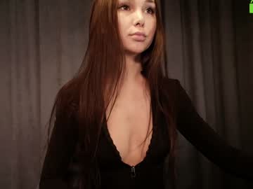 Foto porno hollyextra vrea sex pe Chaturbate pe KUR.ro