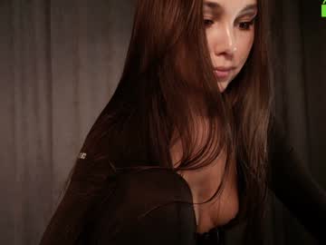 Foto porno hollyextra vrea sex pe Chaturbate pe KUR.ro