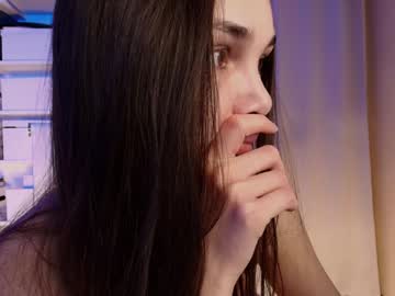 Foto porno Ganduri murdare cu hollyextra pe KUR.ro