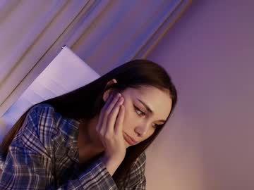 Foto porno Ganduri murdare cu hollyextra pe KUR.ro
