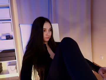 Foto porno Ganduri murdare cu hollyextra pe KUR.ro