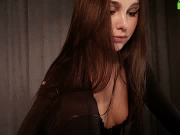 Foto porno hollyextra vrea sex pe Chaturbate pe KUR.ro