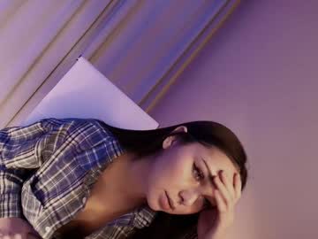 Foto porno Ganduri murdare cu hollyextra pe KUR.ro