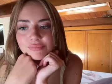 Foto porno Nebunii pe chat marca honeyyy95 pe KUR.ro