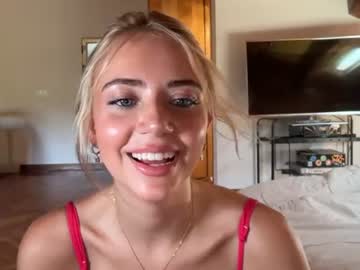 Foto porno Nebunii pe chat marca honeyyy95 pe KUR.ro