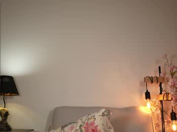 Foto porno honeyyykate ne arata tot la camera pe KUR.ro
