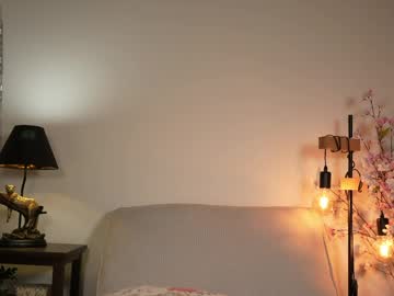 Foto porno honeyyykate ne arata tot la camera pe KUR.ro
