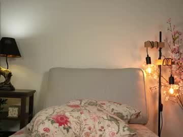 Foto porno honeyyykate ne arata tot la camera pe KUR.ro