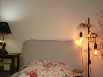 Foto porno honeyyykate ne arata tot la camera pe KUR.ro