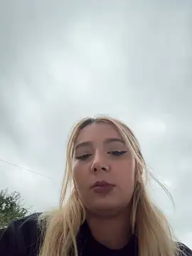 Foto porno Discutii intime cu hotamanda01 pe KUR.ro