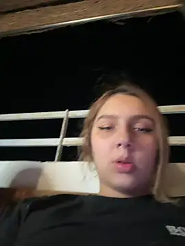 Foto porno Discutii intime cu hotamanda01 pe KUR.ro