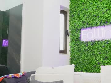 Foto porno Sex online cu hotfallingdevil pe KUR.ro