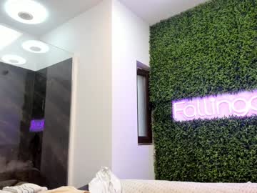 Foto porno Sex online cu hotfallingdevil pe KUR.ro