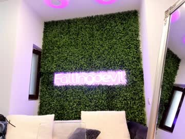 Foto porno Sex online cu hotfallingdevil pe KUR.ro