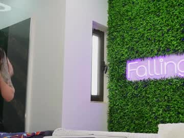Foto porno Sex online cu hotfallingdevil pe KUR.ro