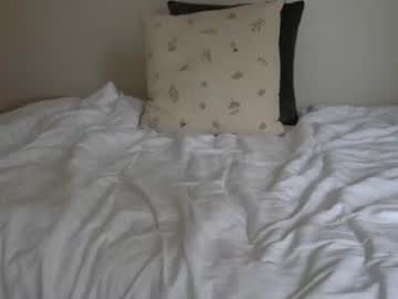 Foto porno iamcora ne arata tot la camera pe KUR.ro