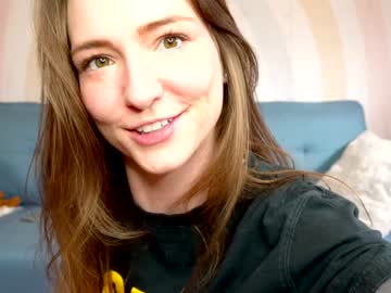 Foto porno innocentprovenguilty se dezbraca la web pe Chaturbate pe KUR.ro