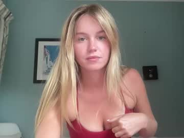 Foto porno Discutii intime cu isabellesings pe KUR.ro