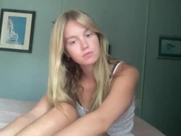 Foto porno Discutii intime cu isabellesings pe KUR.ro