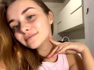 Foto porno isauratorkelson se dezbraca la web pe Chaturbate pe KUR.ro