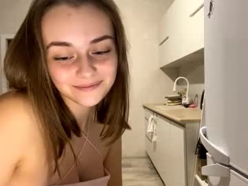 Foto porno isauratorkelson se dezbraca la web pe Chaturbate pe KUR.ro