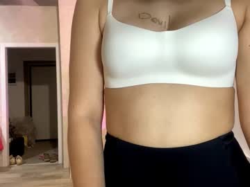 Foto porno isauratorkelson se dezbraca la web pe Chaturbate pe KUR.ro