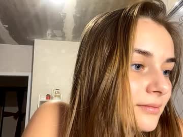Foto porno isauratorkelson se dezbraca la web pe Chaturbate pe KUR.ro
