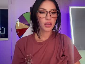 Foto porno Nebunii pe chat marca itskassielee pe KUR.ro